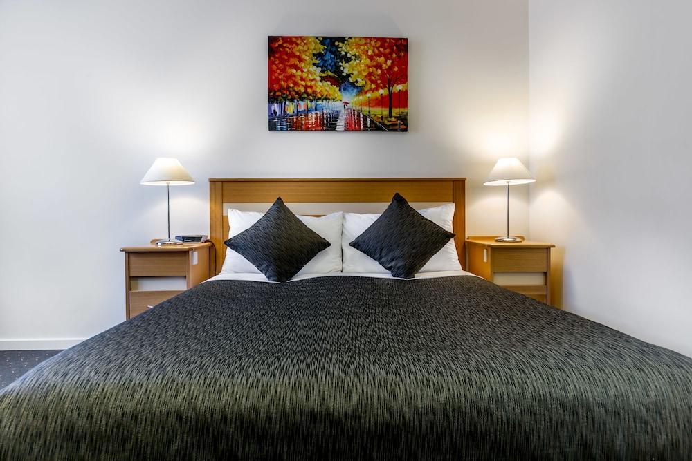 Melbourne'S Princes Park Hotel Екстер'єр фото