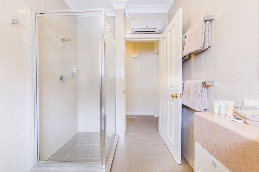 Melbourne'S Princes Park Hotel Екстер'єр фото