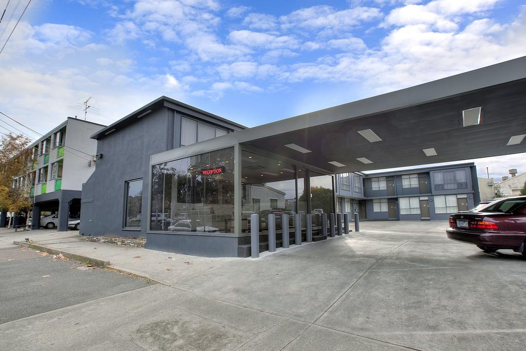 Melbourne'S Princes Park Hotel Екстер'єр фото