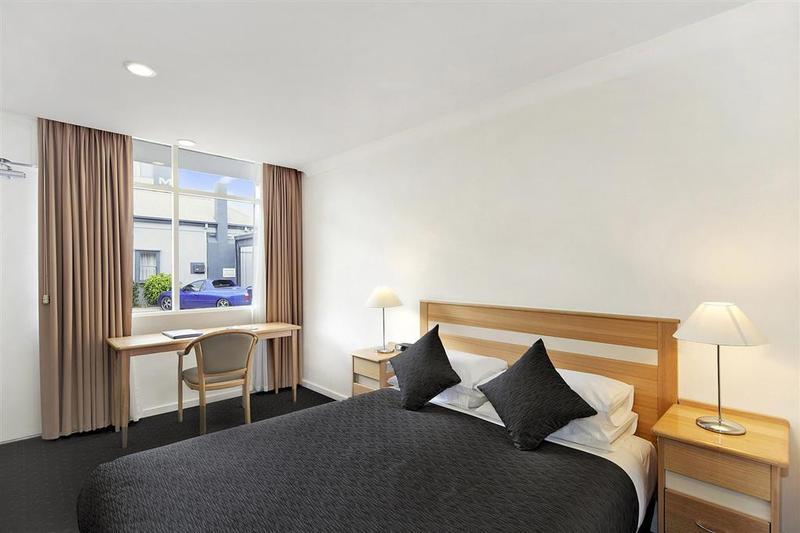 Melbourne'S Princes Park Hotel Екстер'єр фото
