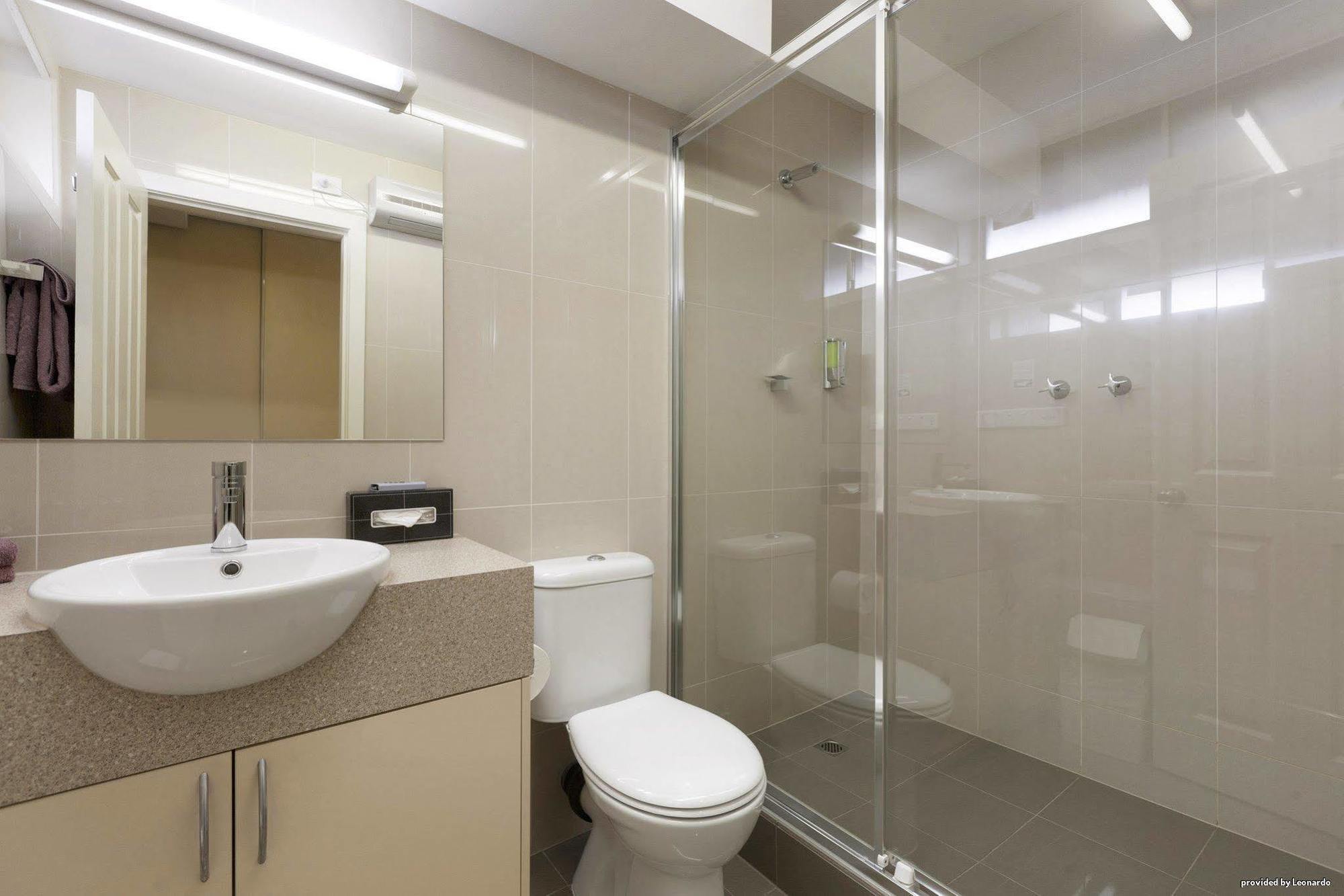 Melbourne'S Princes Park Hotel Екстер'єр фото