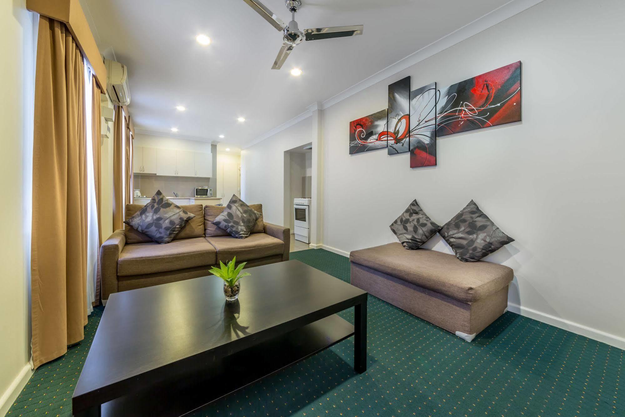 Melbourne'S Princes Park Hotel Екстер'єр фото
