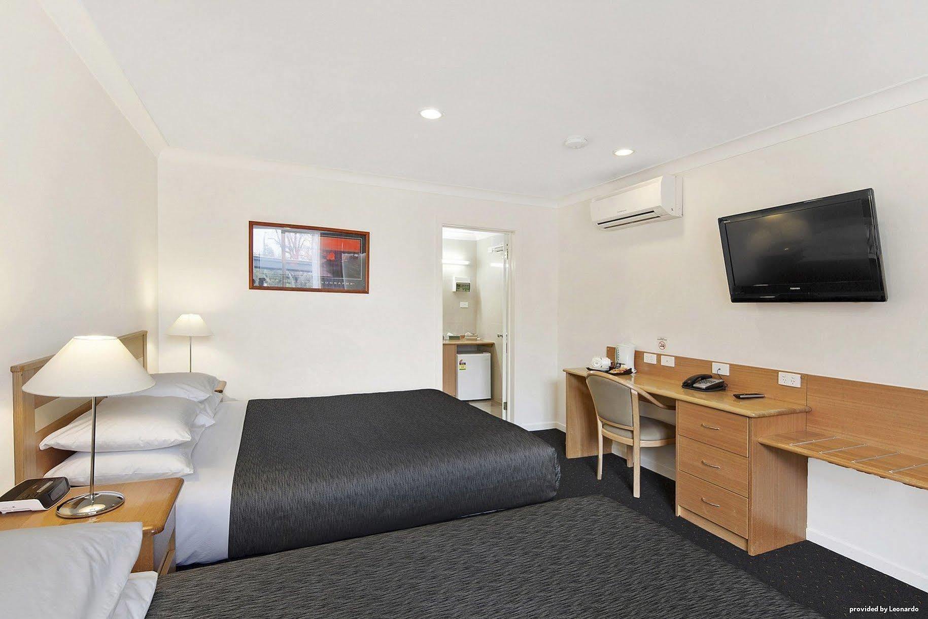 Melbourne'S Princes Park Hotel Екстер'єр фото