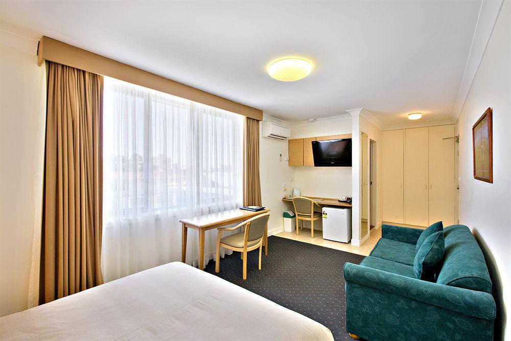 Melbourne'S Princes Park Hotel Екстер'єр фото